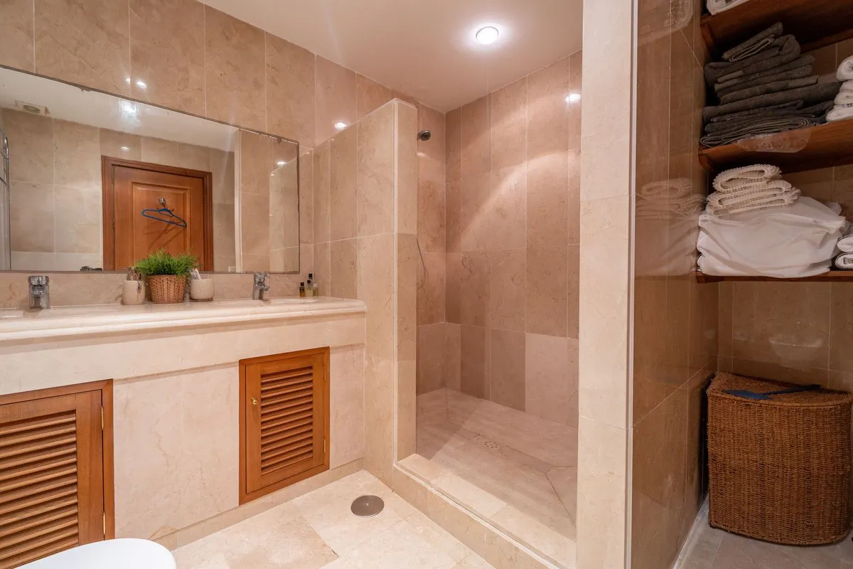 af7fbb36-f1ae-40e2-8e19-582b2c89750b