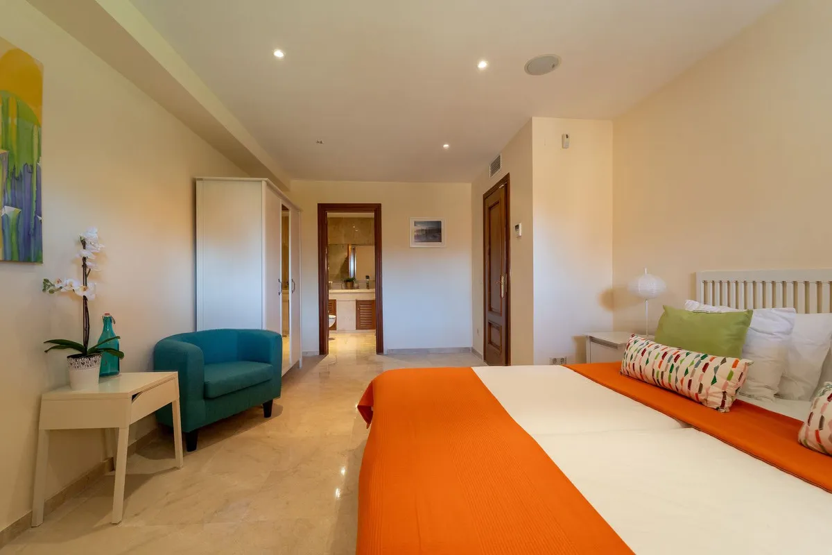 d1efbeb7-f3d7-4aec-85bb-e22fd9d3ef3b