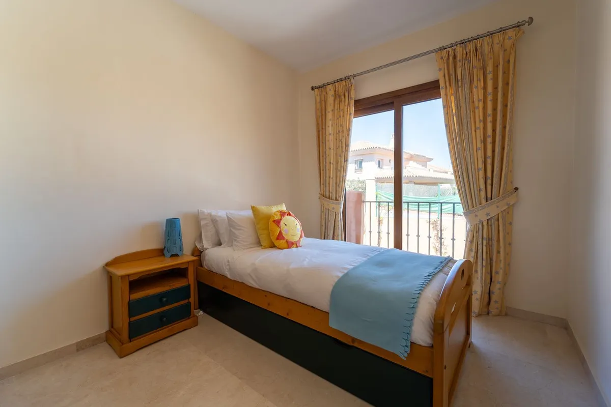 e30b8ab4-6061-45ea-81f1-1507c739c486