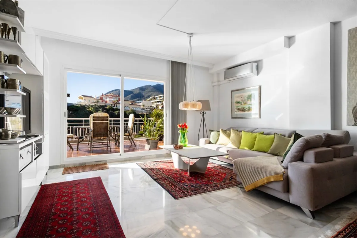 0c0f4b4b-a997-4c84-aceb-f0215115f2bd