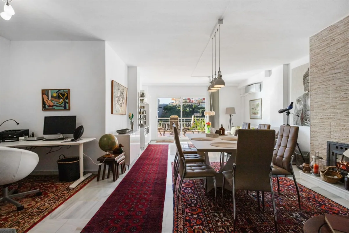 3aeb5e94-83ef-452b-a732-f64a574e36d4