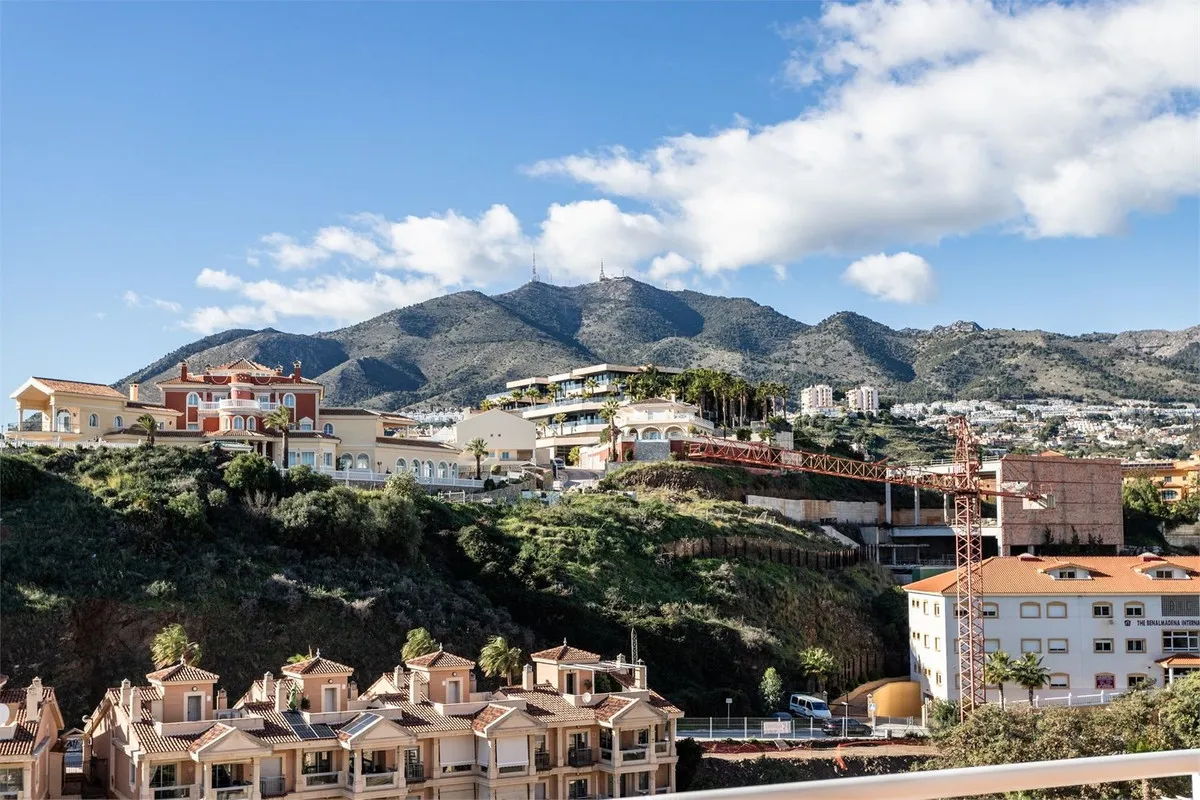 555af048-adfb-493e-9c95-9d08bce19405