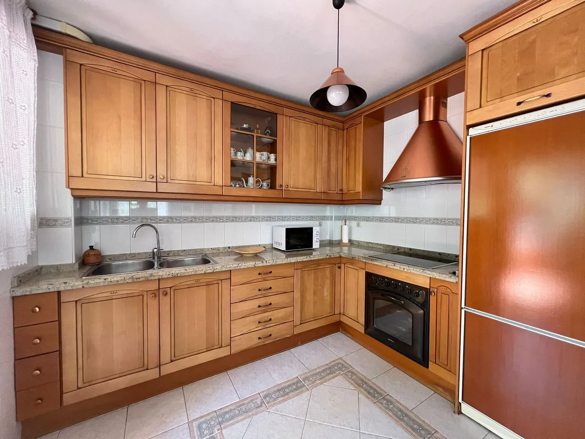 34b7bb21-7f9e-44e1-aa05-4014cc989e52