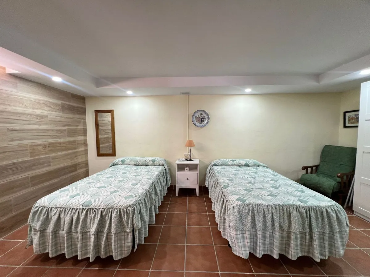 49984eb4-976e-4d0b-93cd-e4504b605175