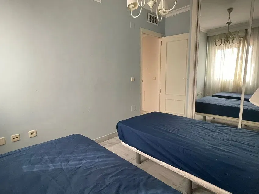 ec4cdafe-1572-4c65-b8ec-3b0c01f4b433