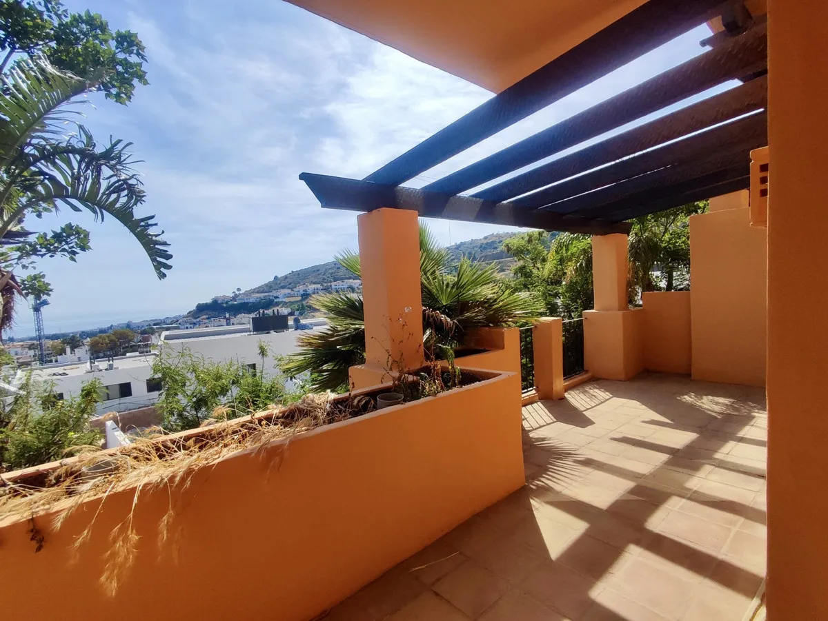 8f30cf0b-a988-4b96-805e-c2d70d8ff040