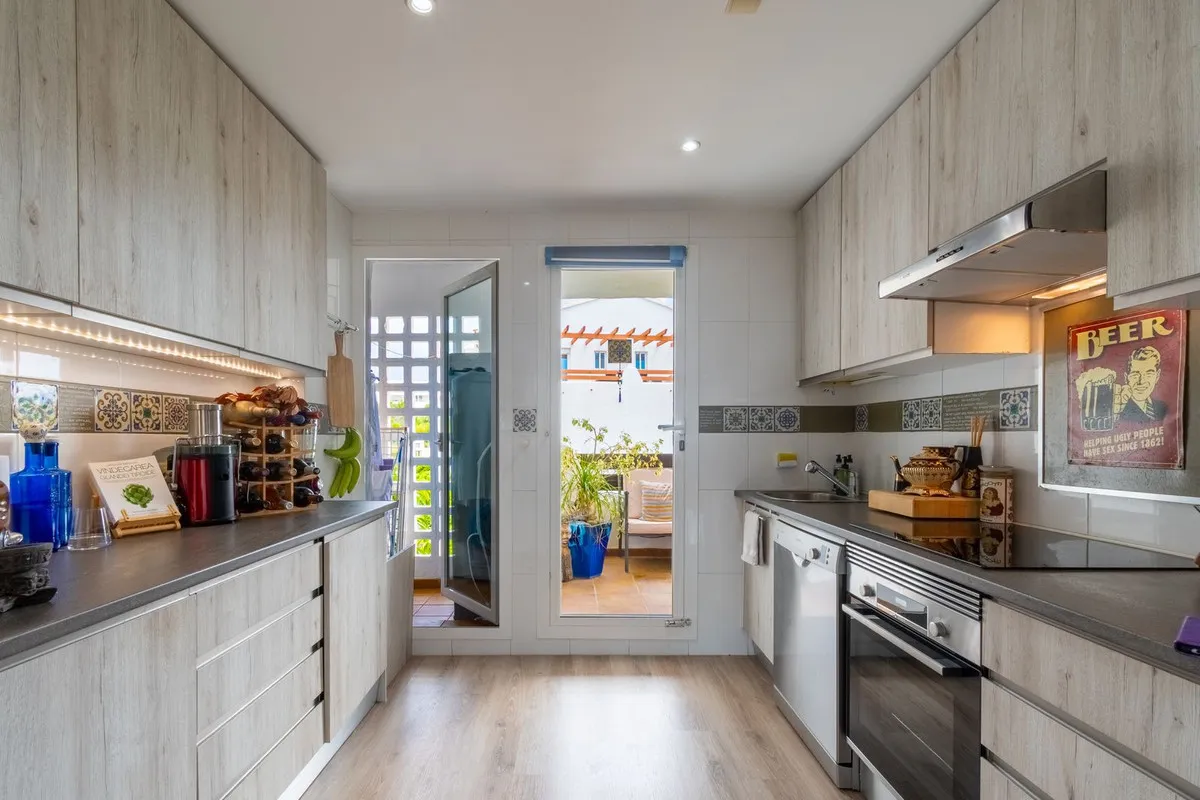 ec7ed74a-aef3-476c-9123-a08c3af2eb5c