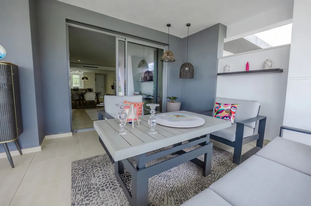 2c8905f6-dcc1-42c8-9f93-da0fb3df547a