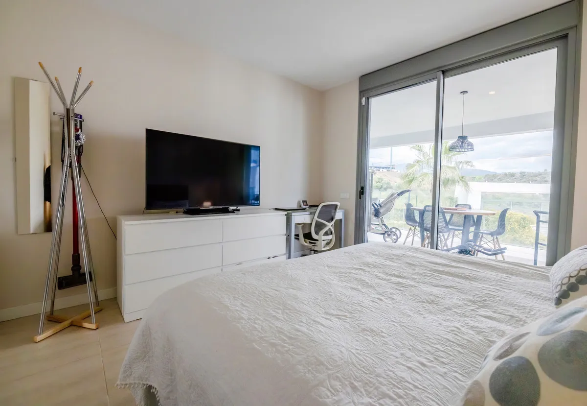 bf74e3f0-d995-4e50-a1d9-a26ead668dda