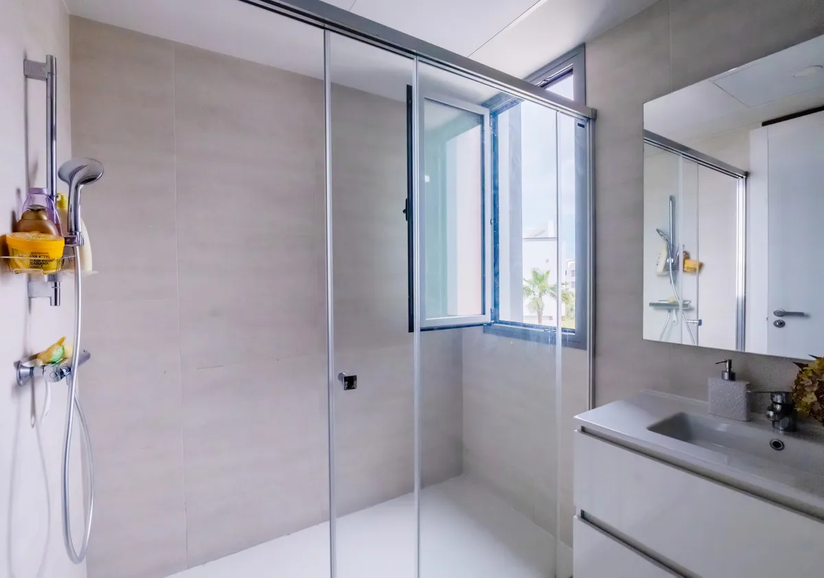 c56d63f1-918d-45a6-97c0-ee7425a6aa71