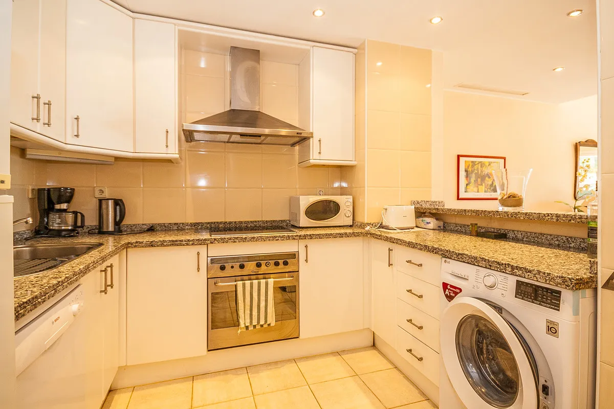 fe9b440c-aad7-43b0-86e4-fa847397d323