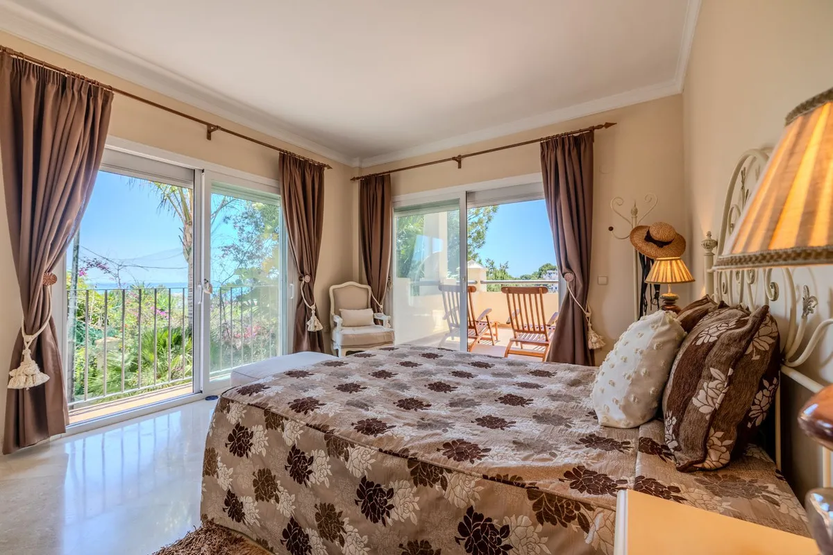 4b79a79d-dabf-42c2-88d2-6e583591e7be