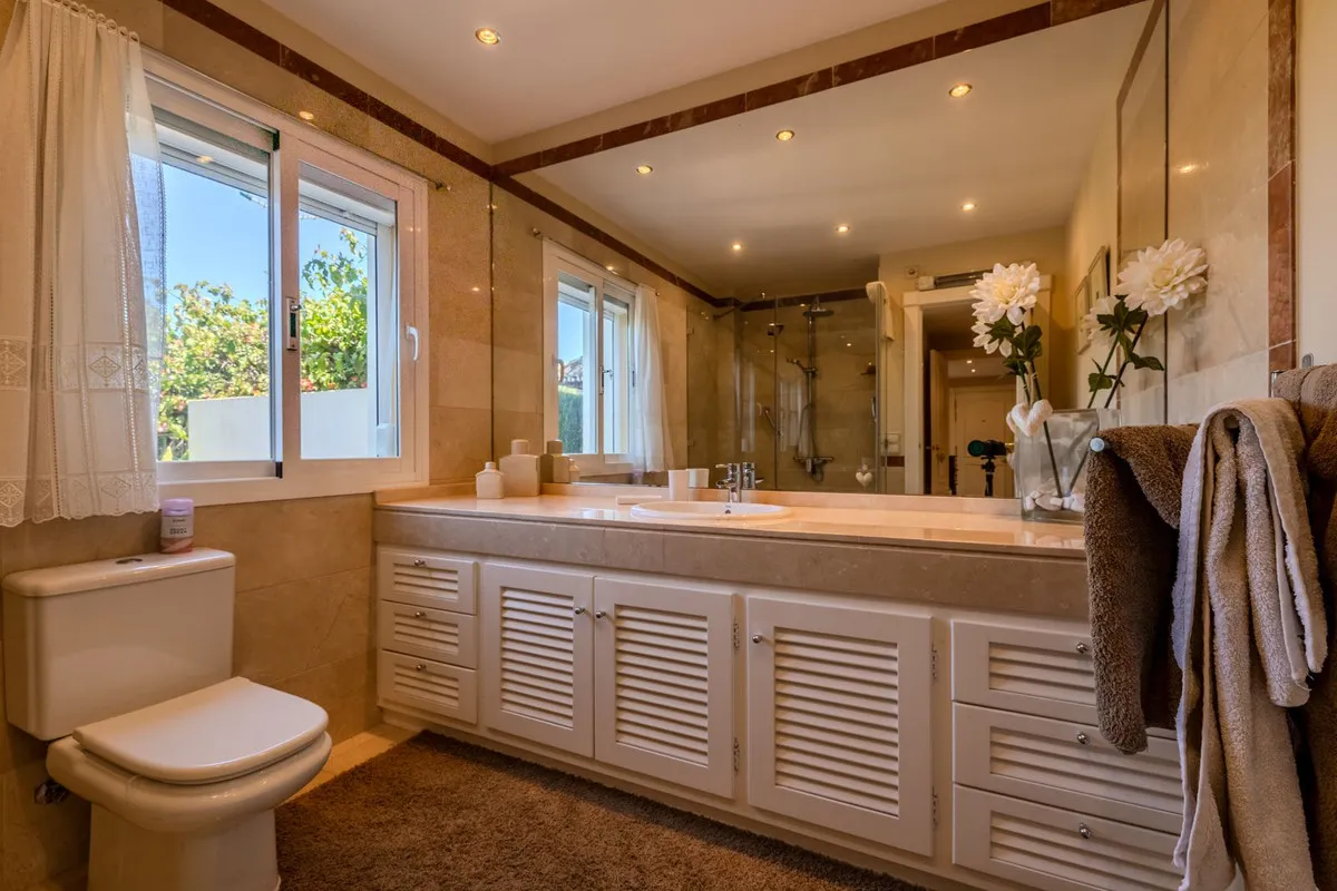 5633d5eb-8f71-451b-bcc0-bda36cb9fa2d