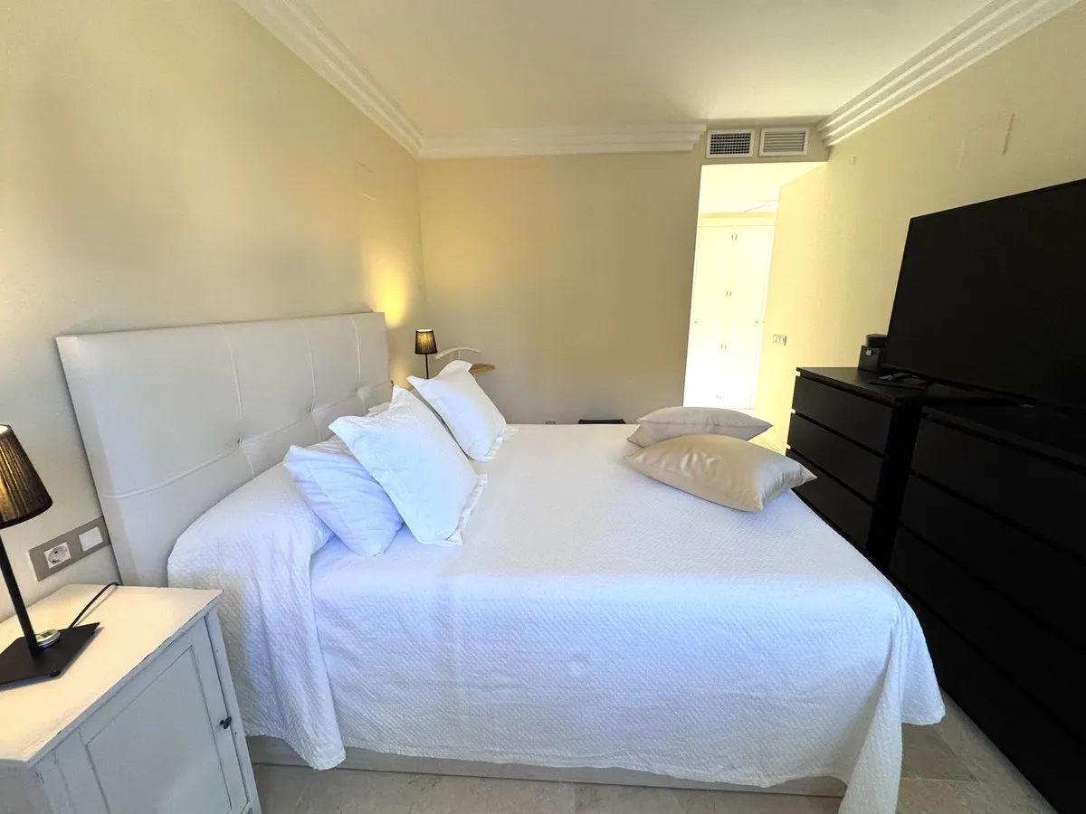 44ec6ca5-cd34-4ea4-80f6-e3c609c3e5ff