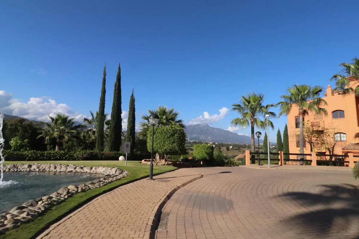 c8382bf6-8a61-44cc-bb43-39a3bcccaeb5