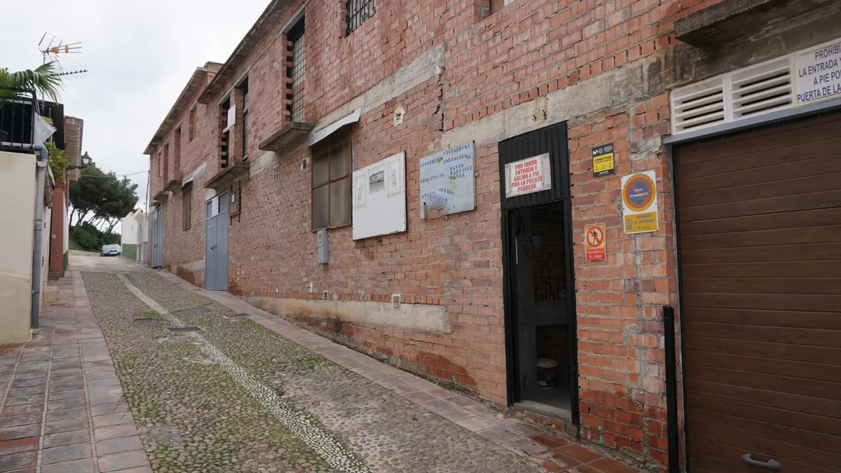 2a206d99-ee55-47f4-b0e6-b31d33e85f2d