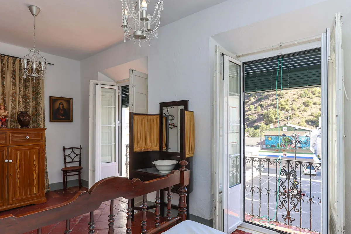 2f8bf54f-87d9-4daf-8b37-1c2e4b5946a5