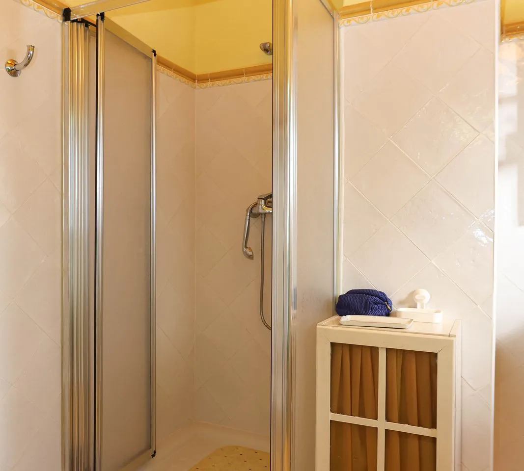 597bf086-9a57-4a1e-8dd5-2f881103d447