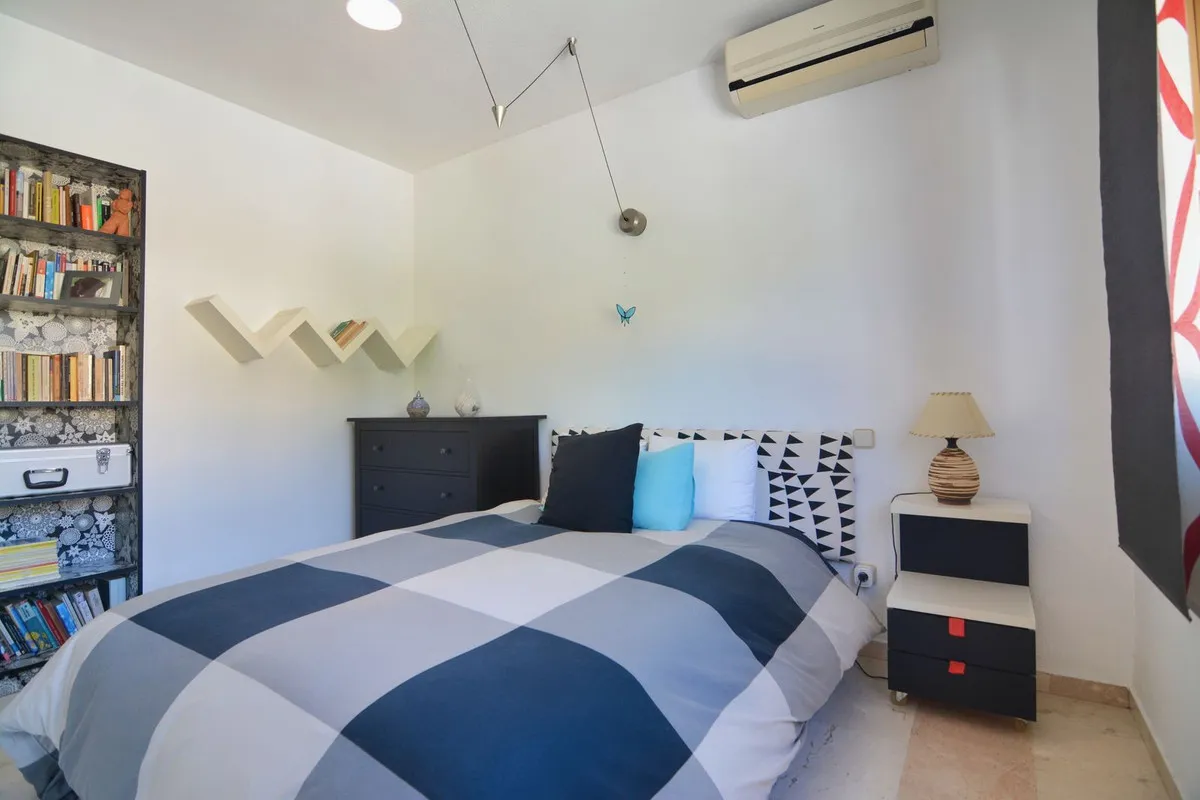 0d7b7fa1-c00b-4356-8e2a-96c8ccc253c2