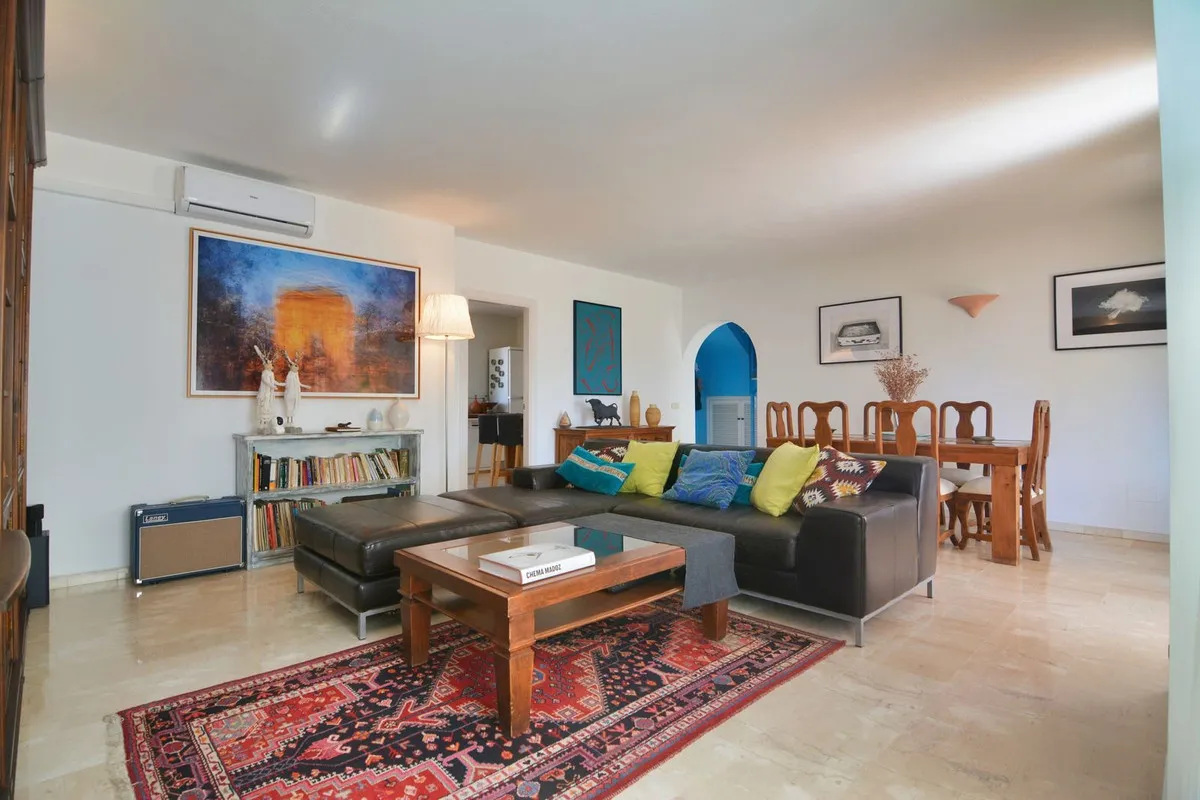 3bed495c-0b87-46d5-a528-0001c4170d09