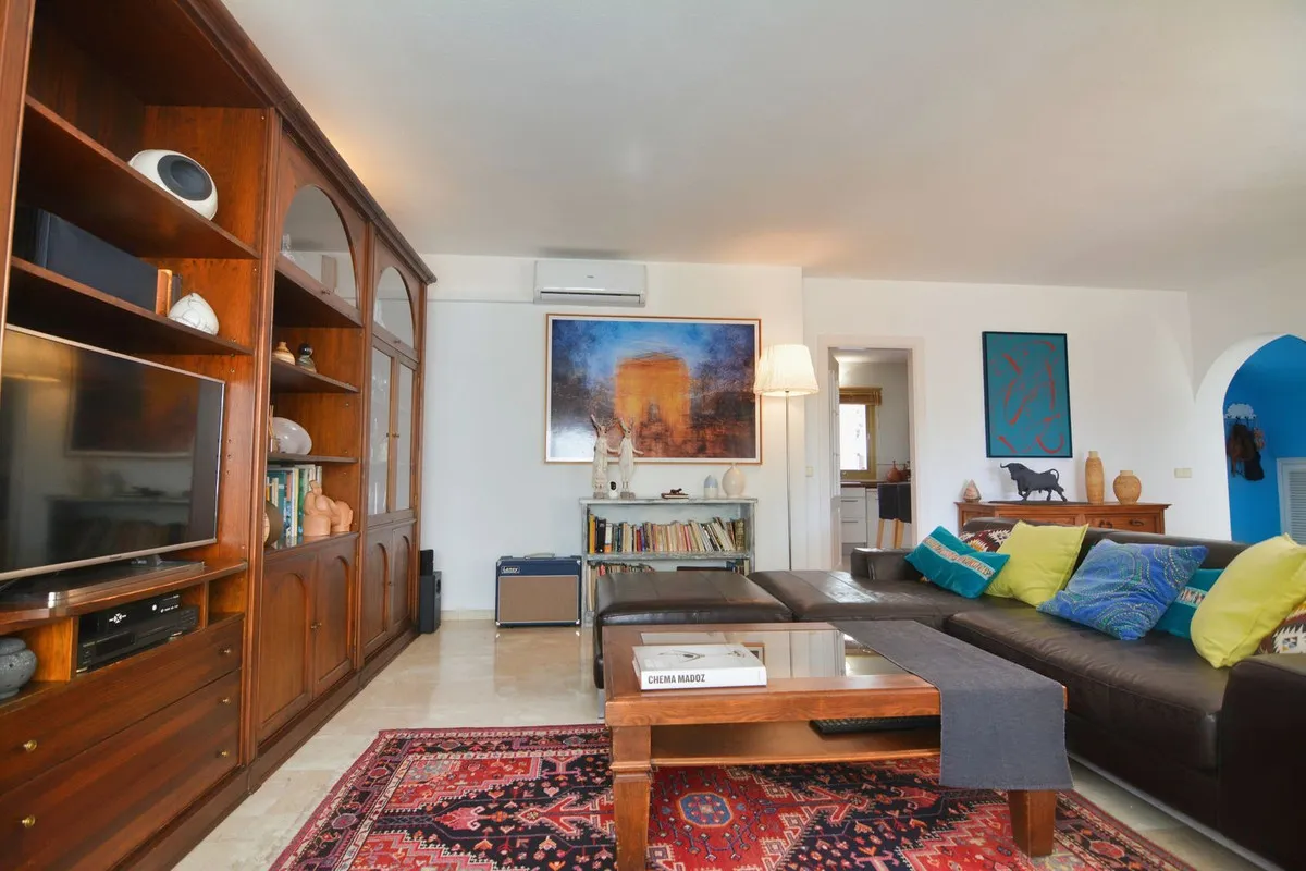 3d9963b2-ffd8-4b37-9f7d-e5e31feff003