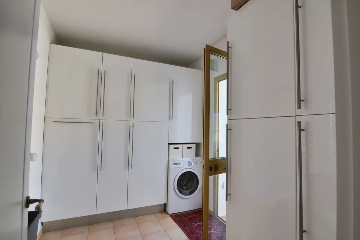 562fb88c-ea6f-4f30-848f-489660971f19