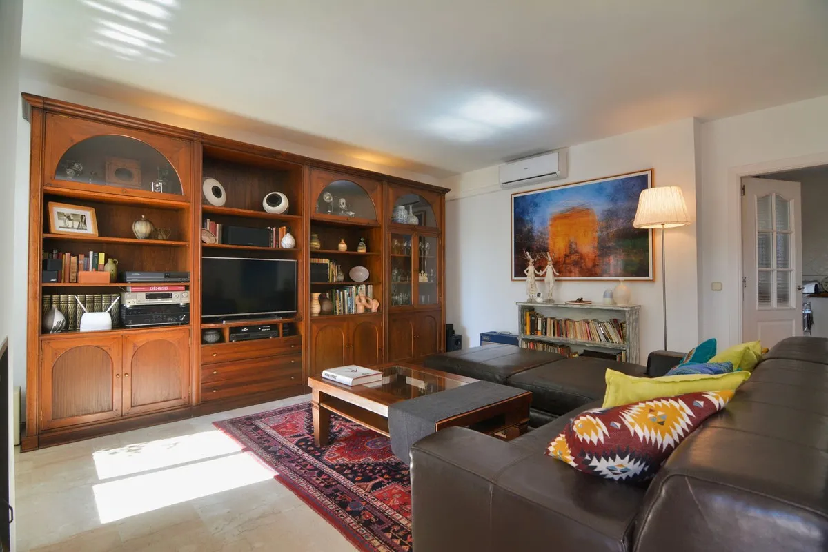 bfec00c6-2958-45f5-987b-6197e2c3a725