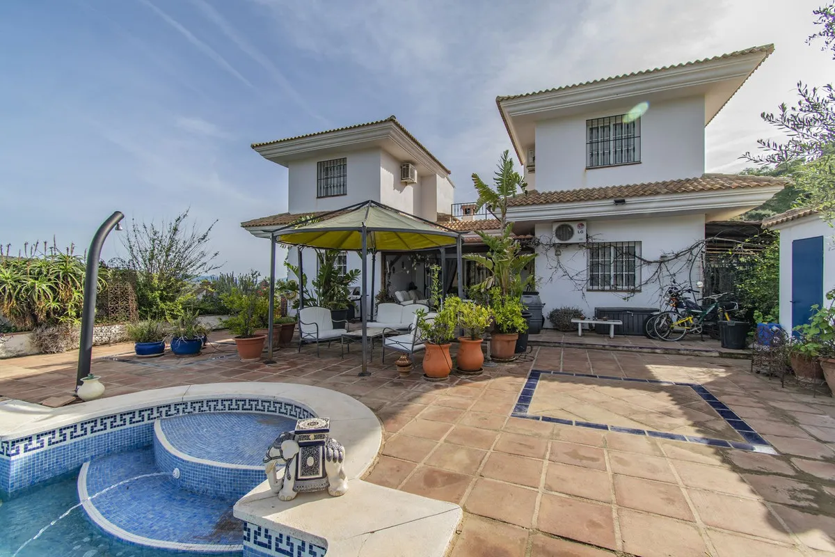 37392e51-e8c0-4fdf-8e4d-ad5c512b333f