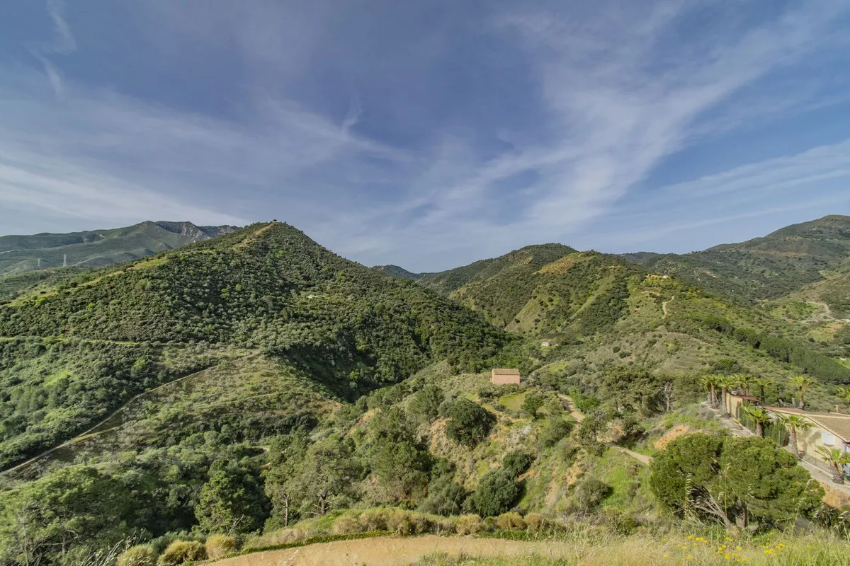 f2b41842-2e83-4112-88fe-e6e61d7040f2