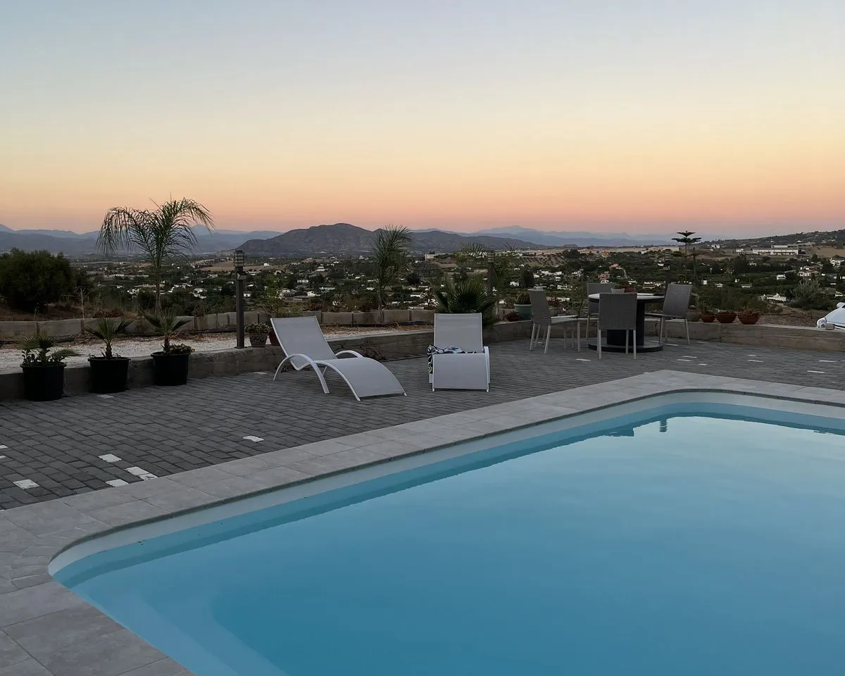 bc74812c-c230-40d5-95b4-6a6a41e34b07