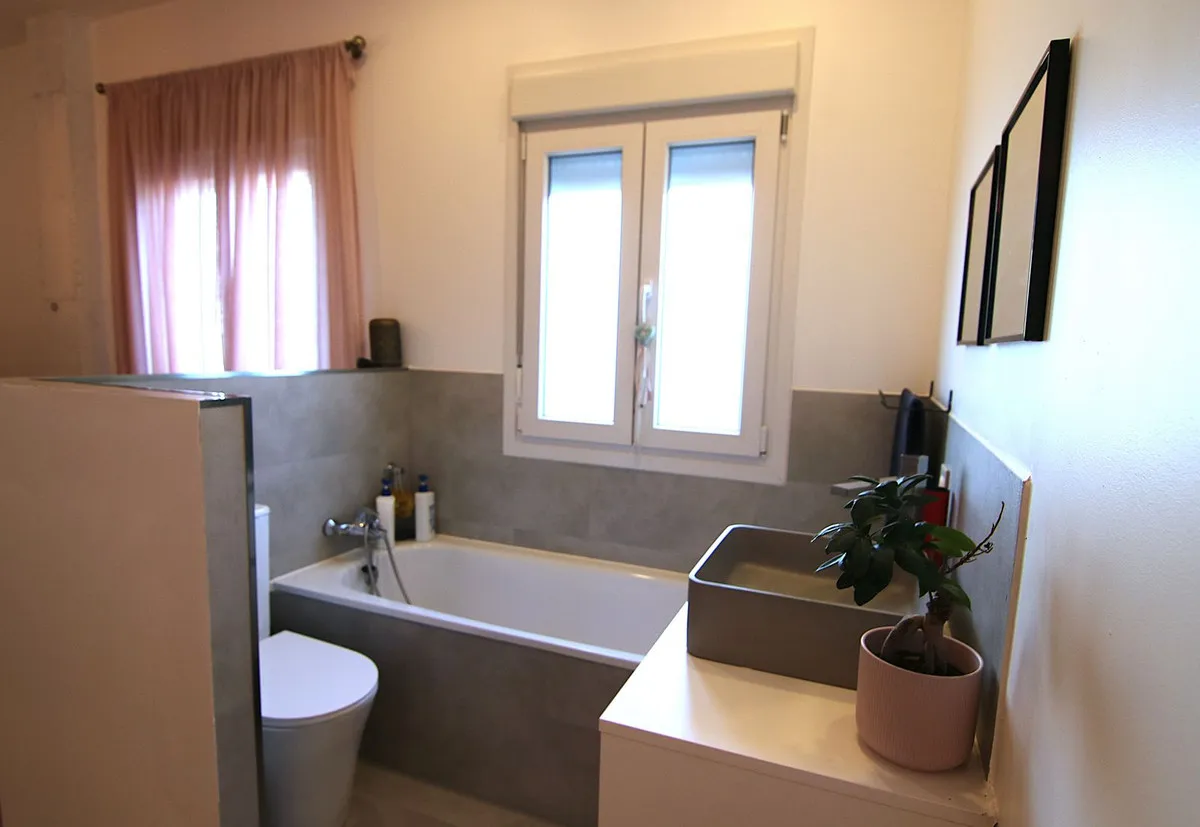 c3751e46-ae0c-4d4e-9d03-eabba5a72cb5