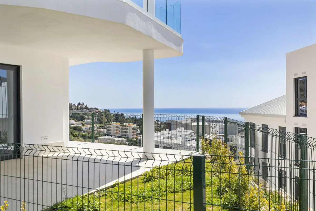 82e7f6ef-8fc5-4efb-9c29-5f2c8f4cb8de