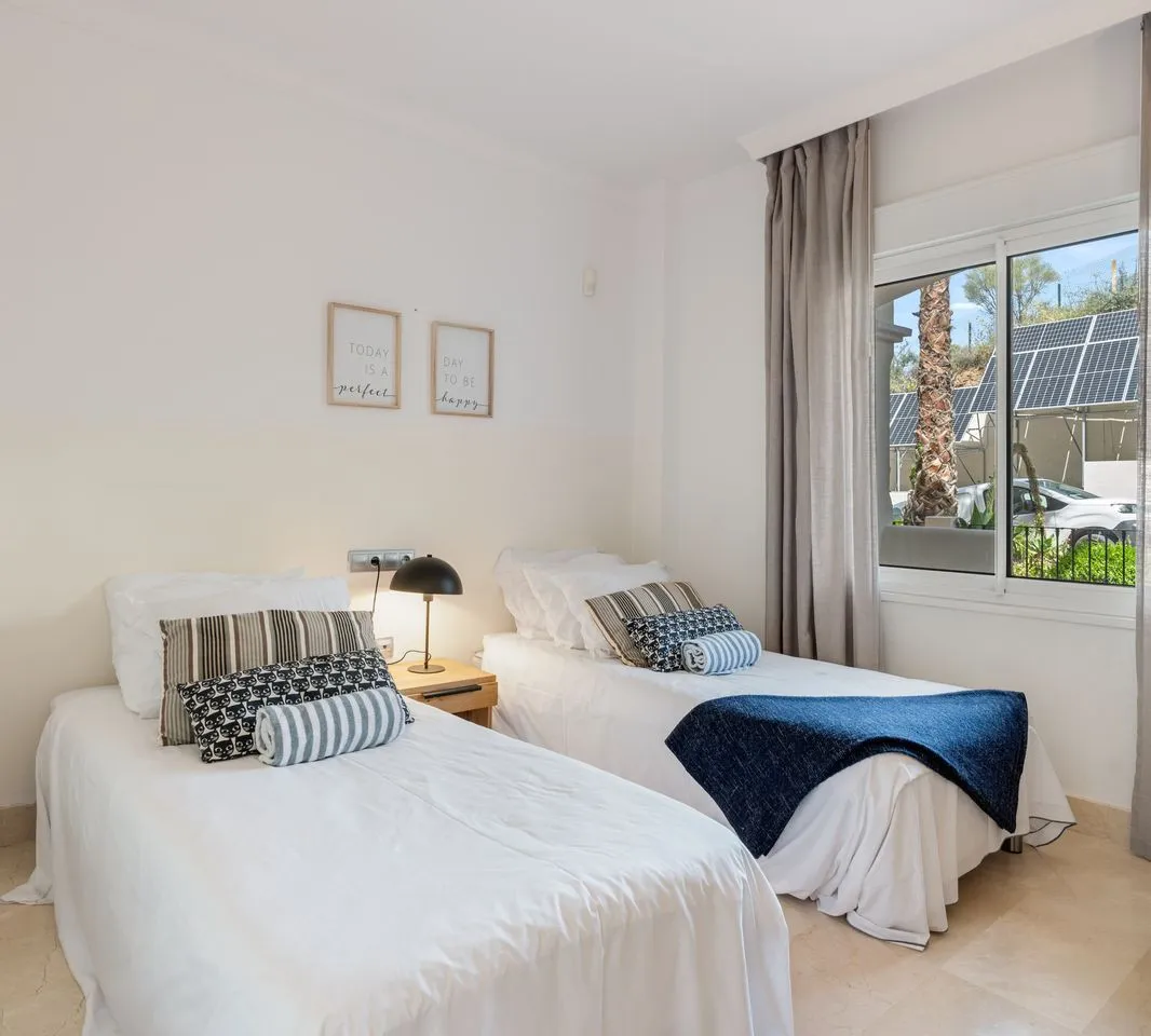 66097025-e5e2-4fc3-8dcd-13bd39222f79