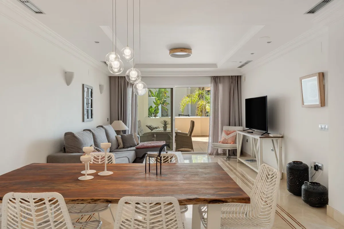 b15cd5c7-0492-4813-a6e8-e694f1df0082