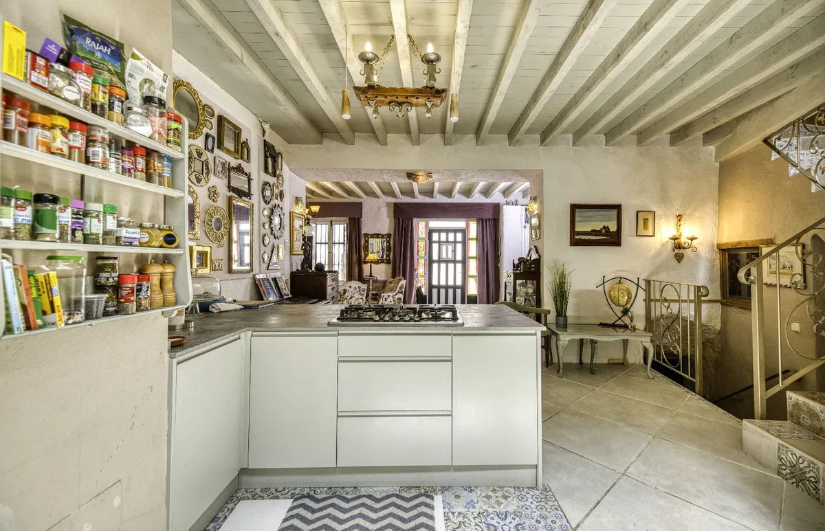 6dc92fab-fb23-4b0a-9c64-adcb56f3ad28