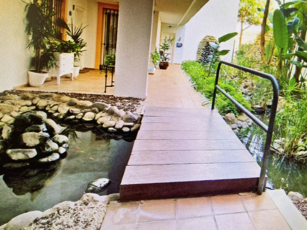 d74f25aa-26ee-4a46-98d5-cf0ad55006ed