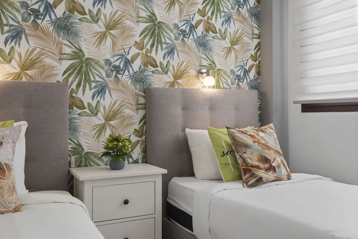 d8162253-e973-4fc8-9eb6-8d963bd3c30a