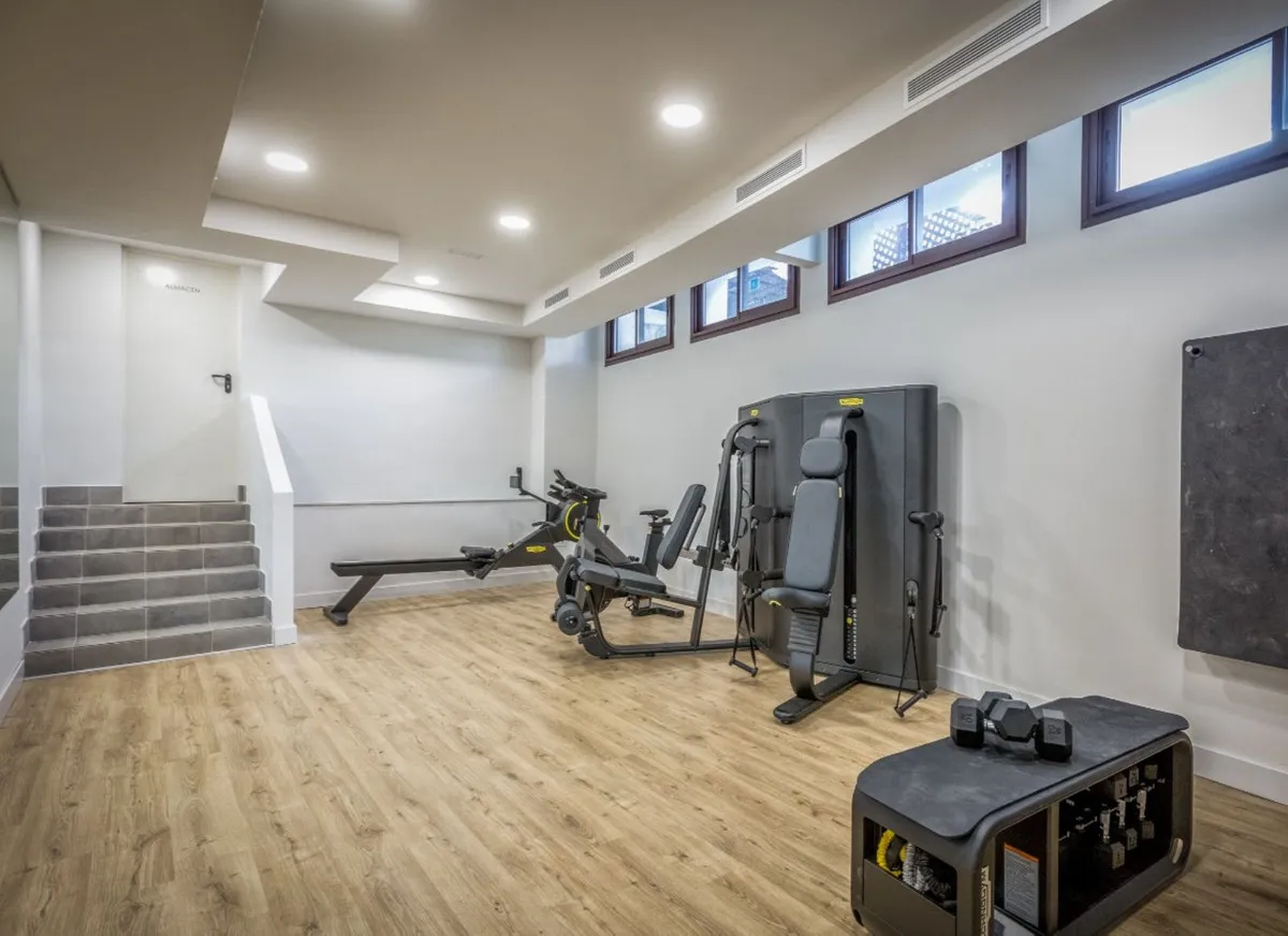 f245aca6-fa7d-46e8-9f55-aee44a28f230