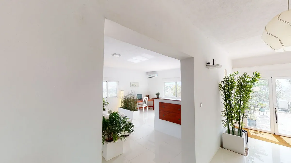 387324b5-b213-45d2-9b9d-a3aafafb7eb0