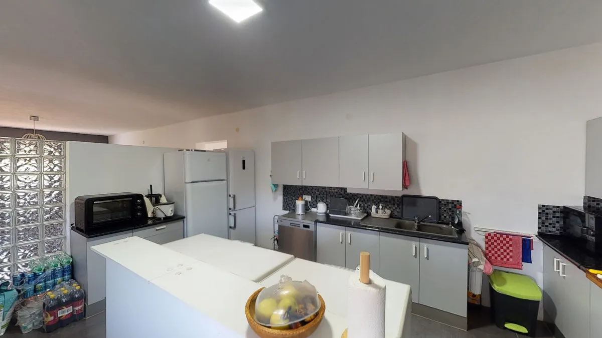 5ad1400f-eb59-4648-93e7-1d75fd31c571