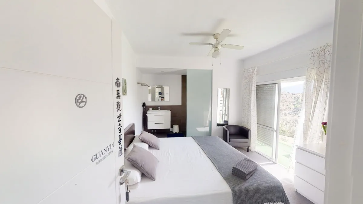 e361df8d-2942-4536-b0f0-9a476e04868b