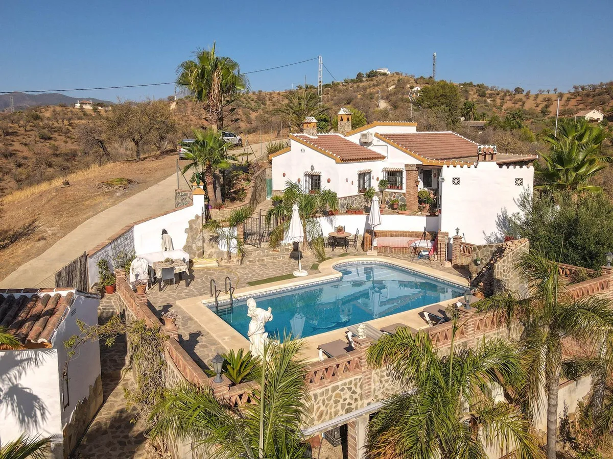 21ba79c4-a4df-4b87-abbc-e219ee89f342