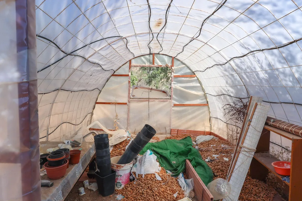 76f855bd-c7a7-43fe-80b0-0cd91e7cd27c