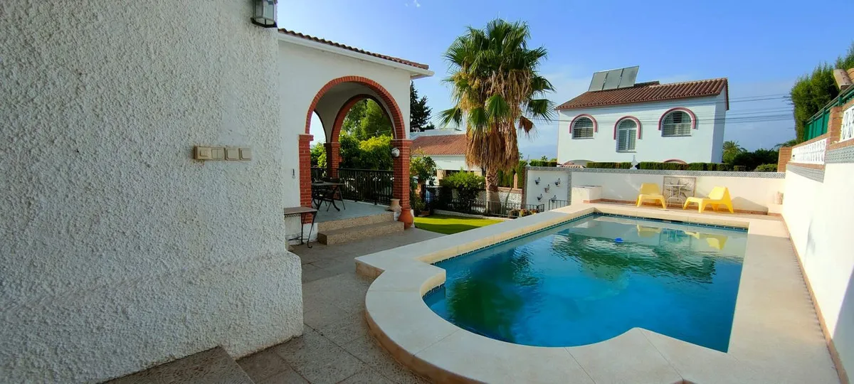 9f5e2299-a1c5-4851-b881-93928d4fdd22