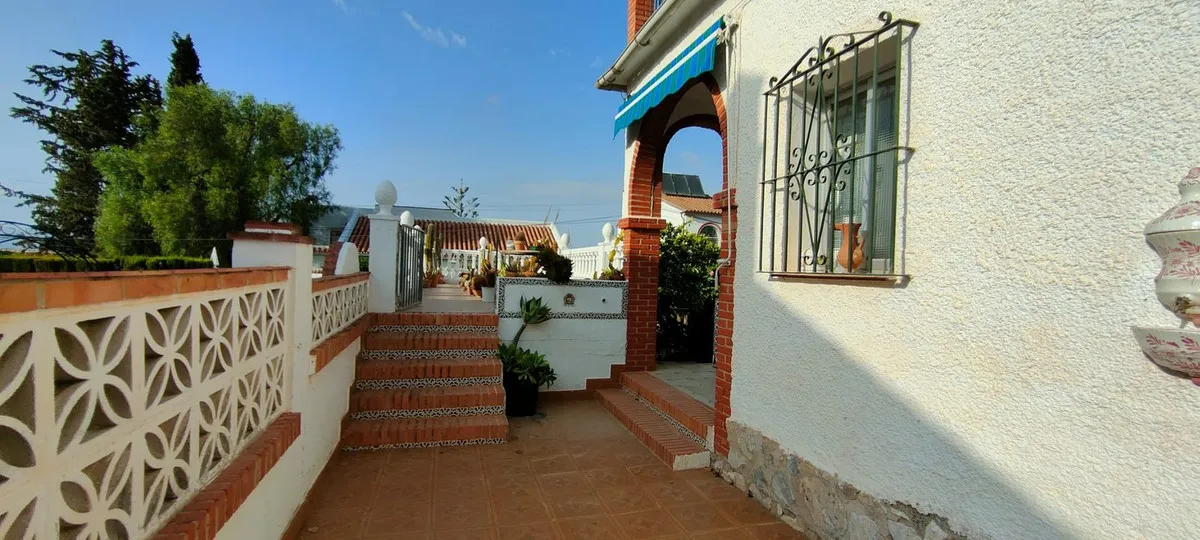 a8510325-eb85-4635-9fd1-543fcce18be9