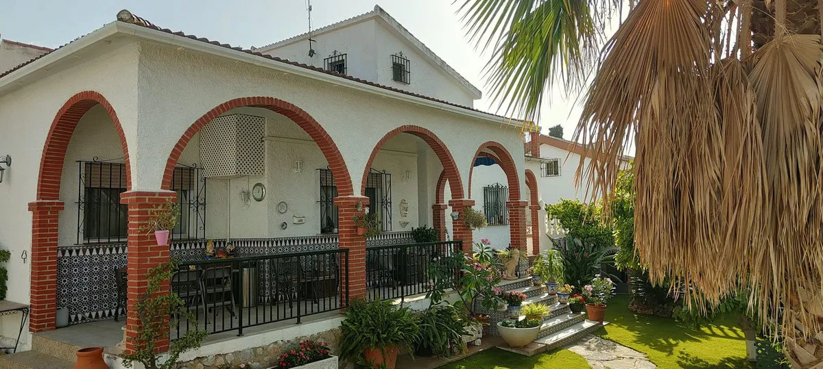 c8adbe19-323e-4a4f-8127-8759b29a5a10