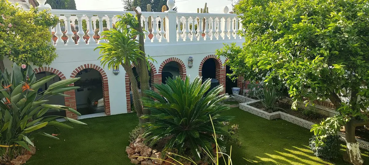 e7b192d3-5763-4825-a8a9-4d5293c94f41