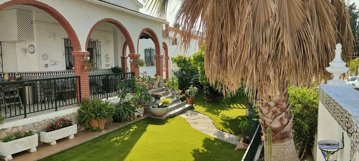 fe203b05-5152-40f5-9919-88932e394eb5