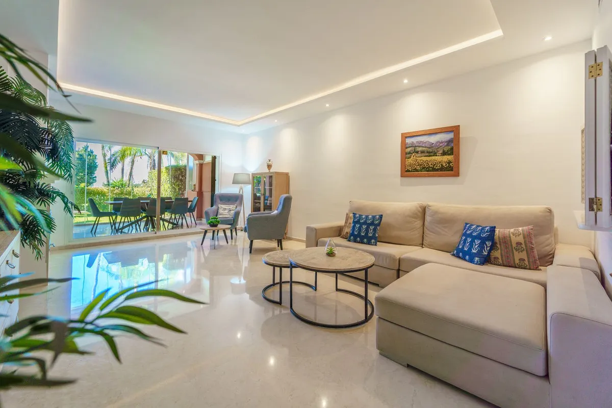 544dfe23-6a45-470d-a258-8cdaa4bbf6e4