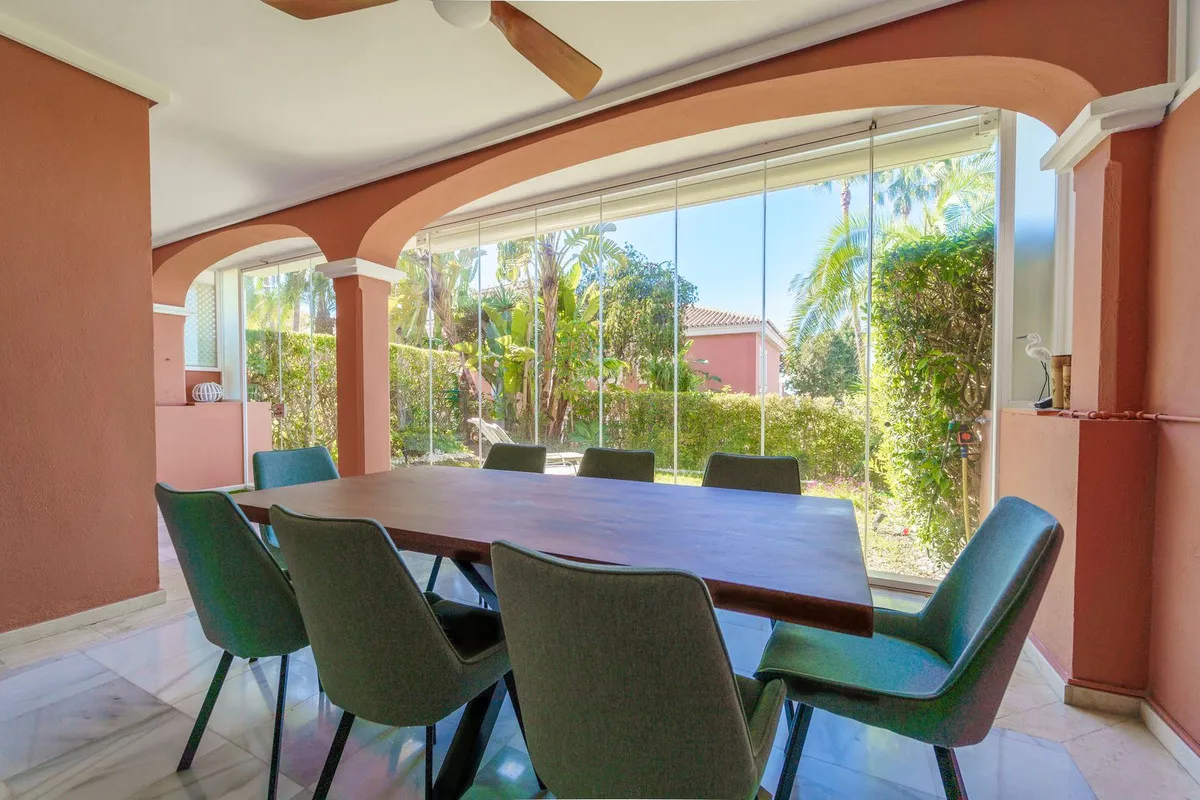 dfb5b5af-a06a-48b6-b8a5-40180a7247cb